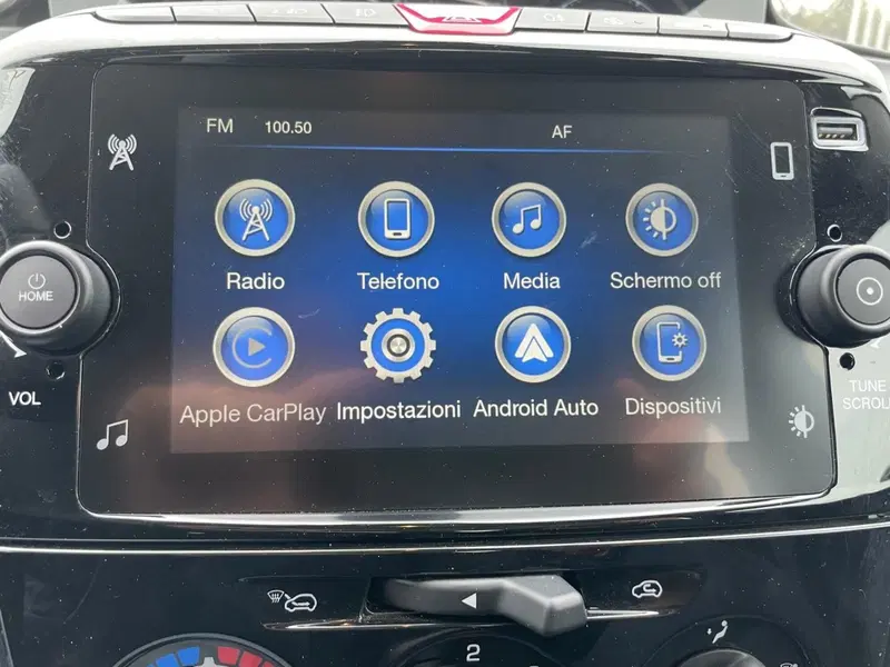 Lancia Ypsilon usata a Ancona (16)
