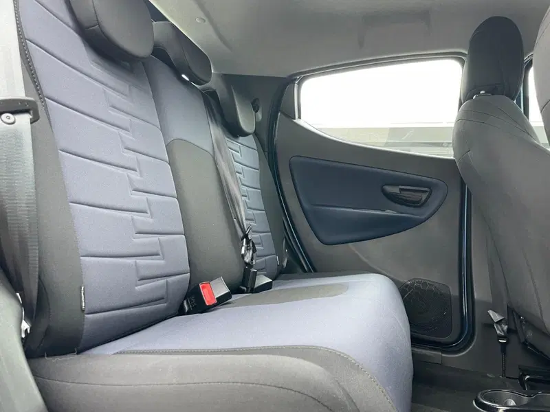Lancia Ypsilon usata a Ancona (20)