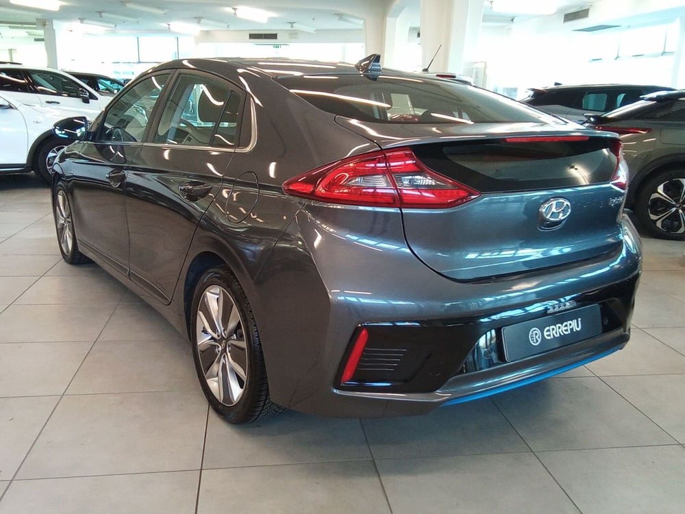 Hyundai Ioniq usata a Rimini (6)