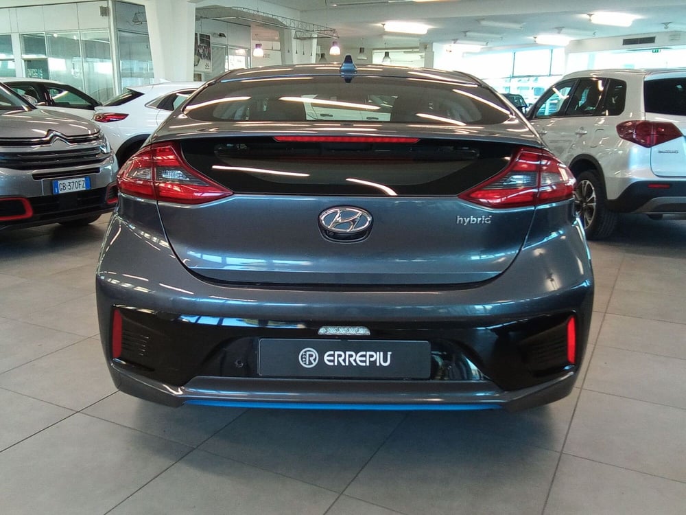 Hyundai Ioniq usata a Rimini (7)