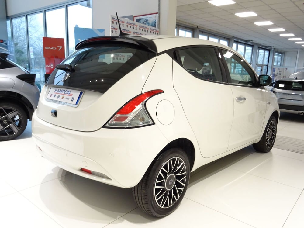 Lancia Ypsilon usata a Venezia (4)