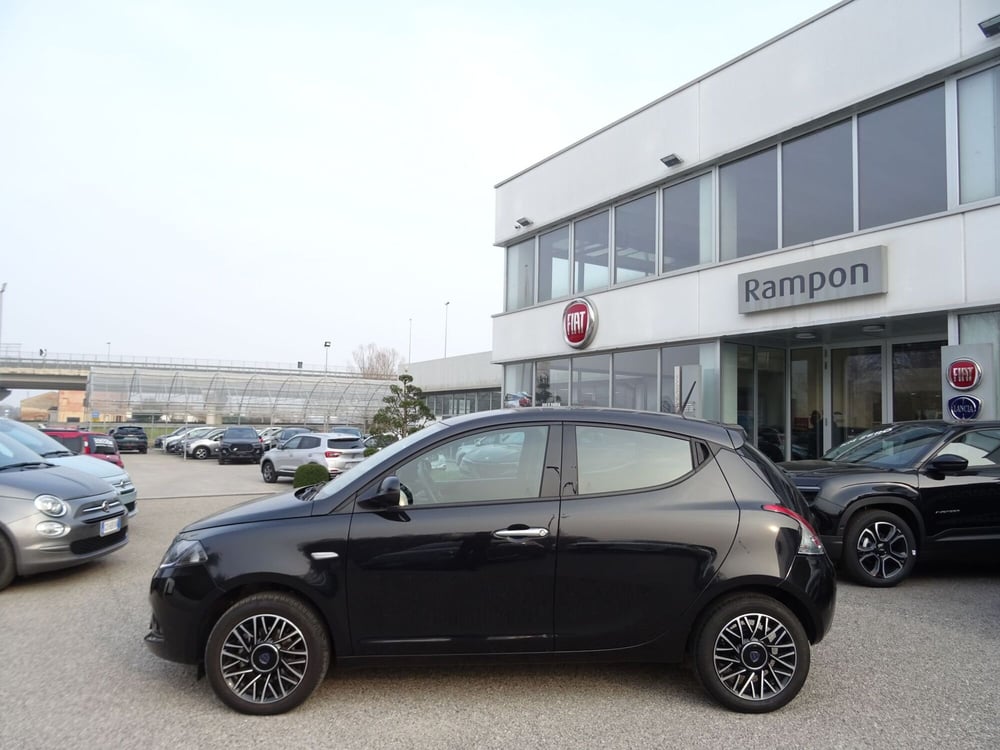 Lancia Ypsilon usata a Venezia (2)