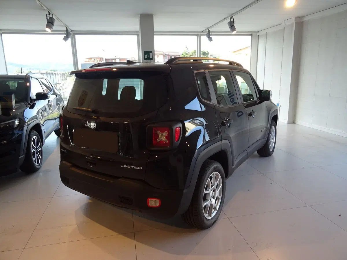 Jeep Renegade nuova a Lucca (5)