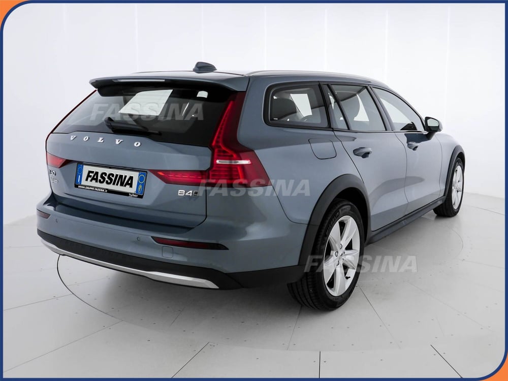 Volvo V60 Cross Country usata a Milano (6)