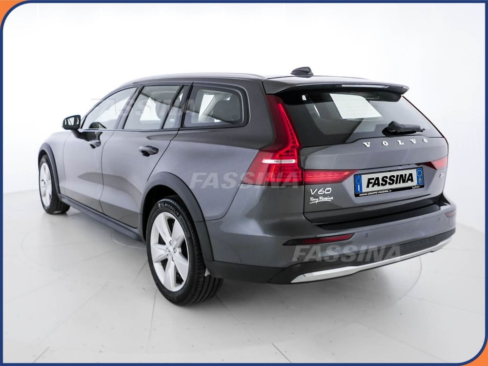 Volvo V60 Cross Country usata a Milano (4)