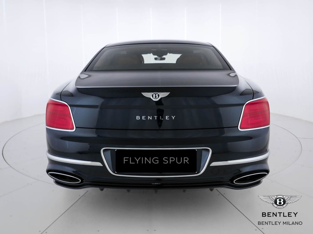 Bentley Flying Spur nuova a Milano (5)