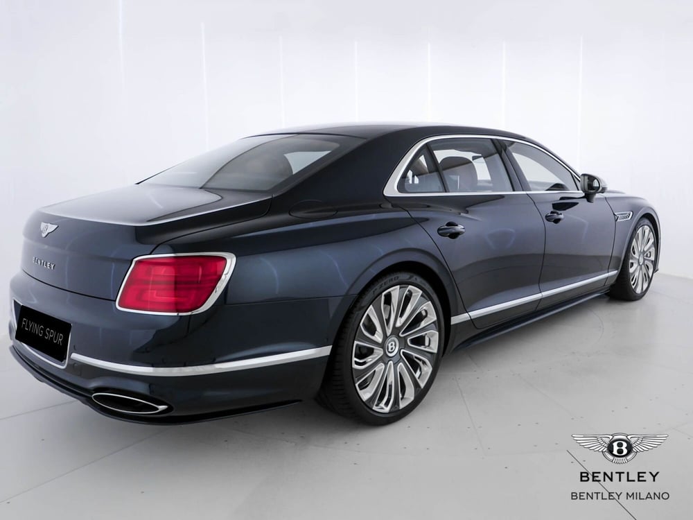 Bentley Flying Spur nuova a Milano (7)