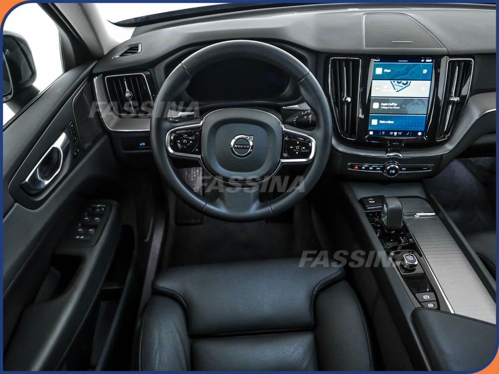 Volvo XC60 usata a Milano (10)