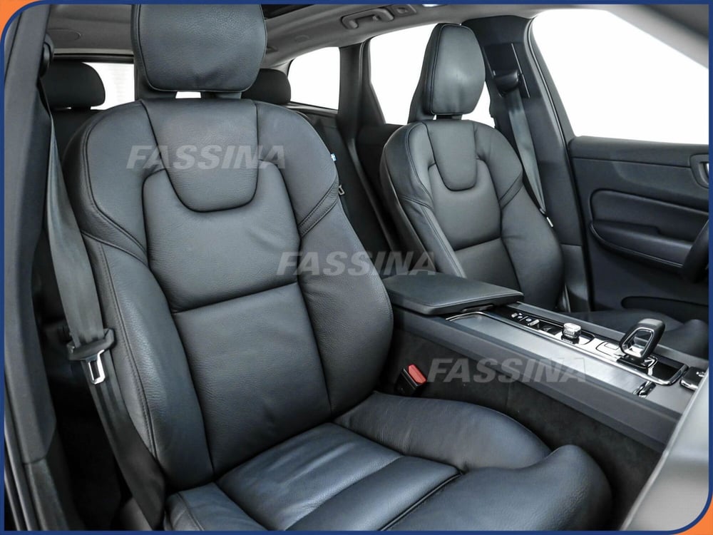 Volvo XC60 usata a Milano (13)