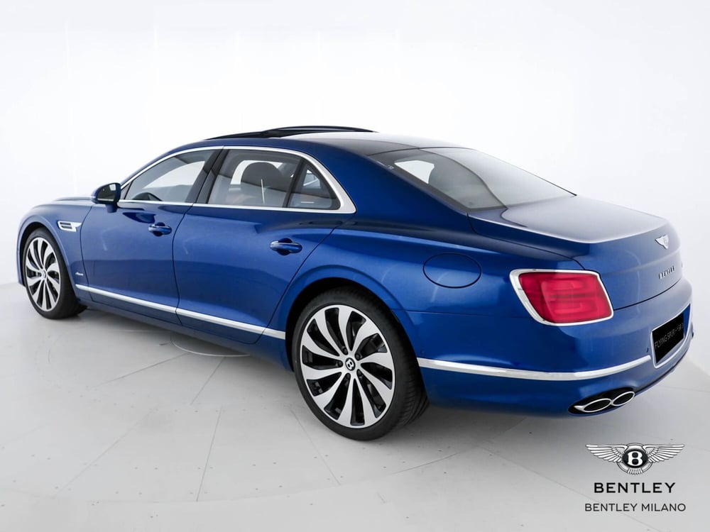 Bentley Flying Spur nuova a Milano (4)