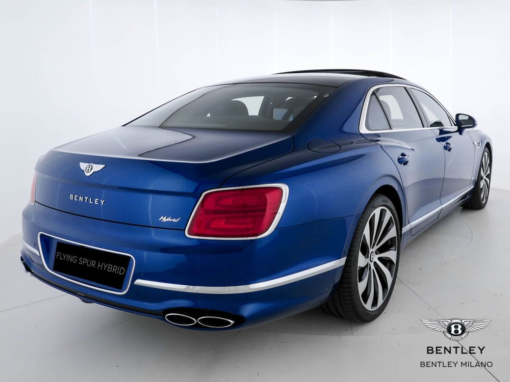 Bentley Flying Spur nuova a Milano (7)