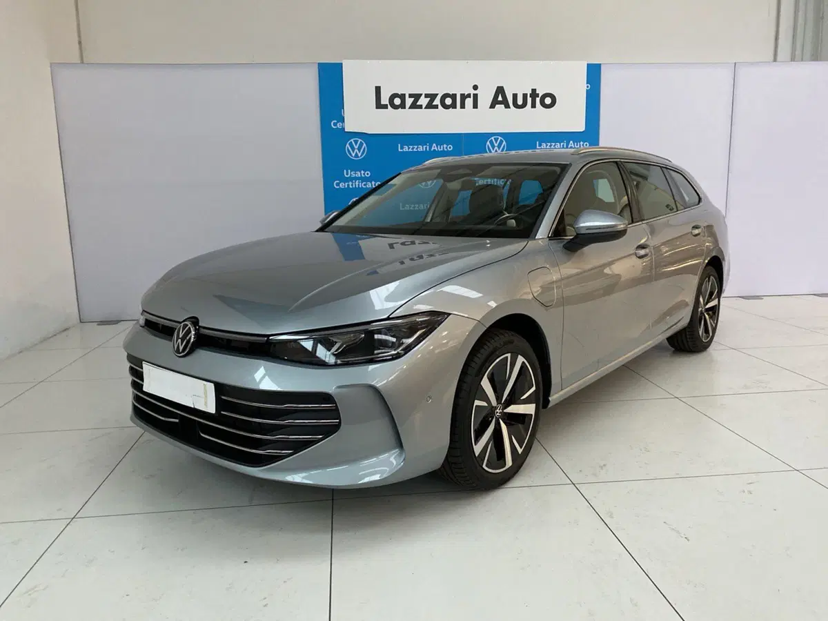 Volkswagen Passat nuova a Lodi