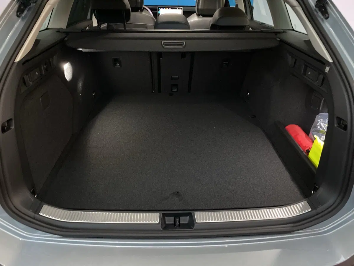 Volkswagen Passat nuova a Lodi (10)