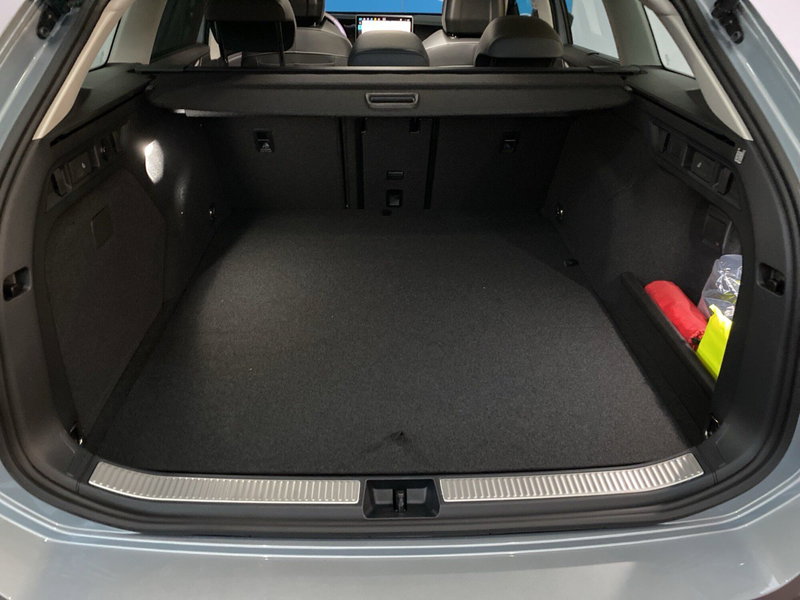 Volkswagen Passat nuova a Lodi (10)