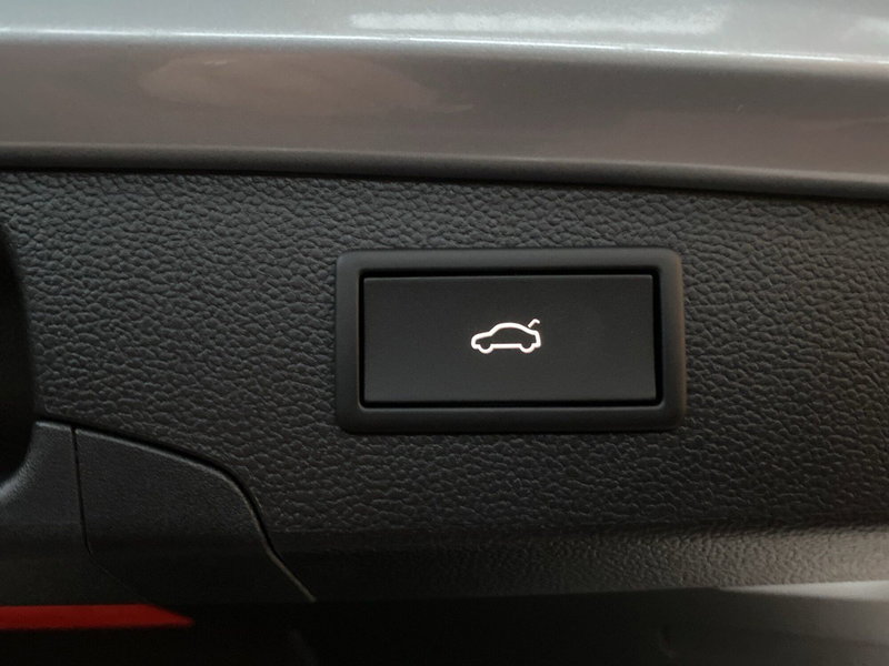 Volkswagen Passat nuova a Lodi (11)