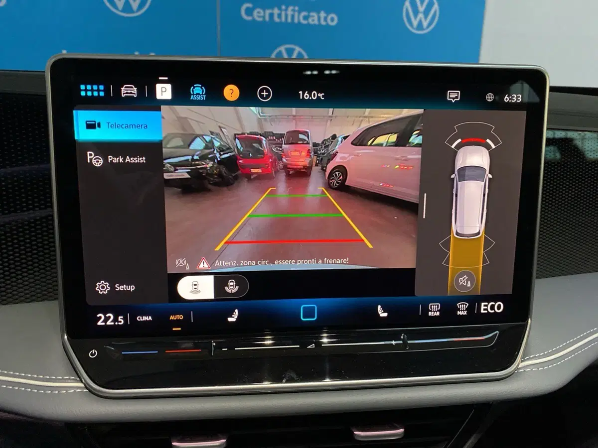 Volkswagen Passat nuova a Lodi (14)