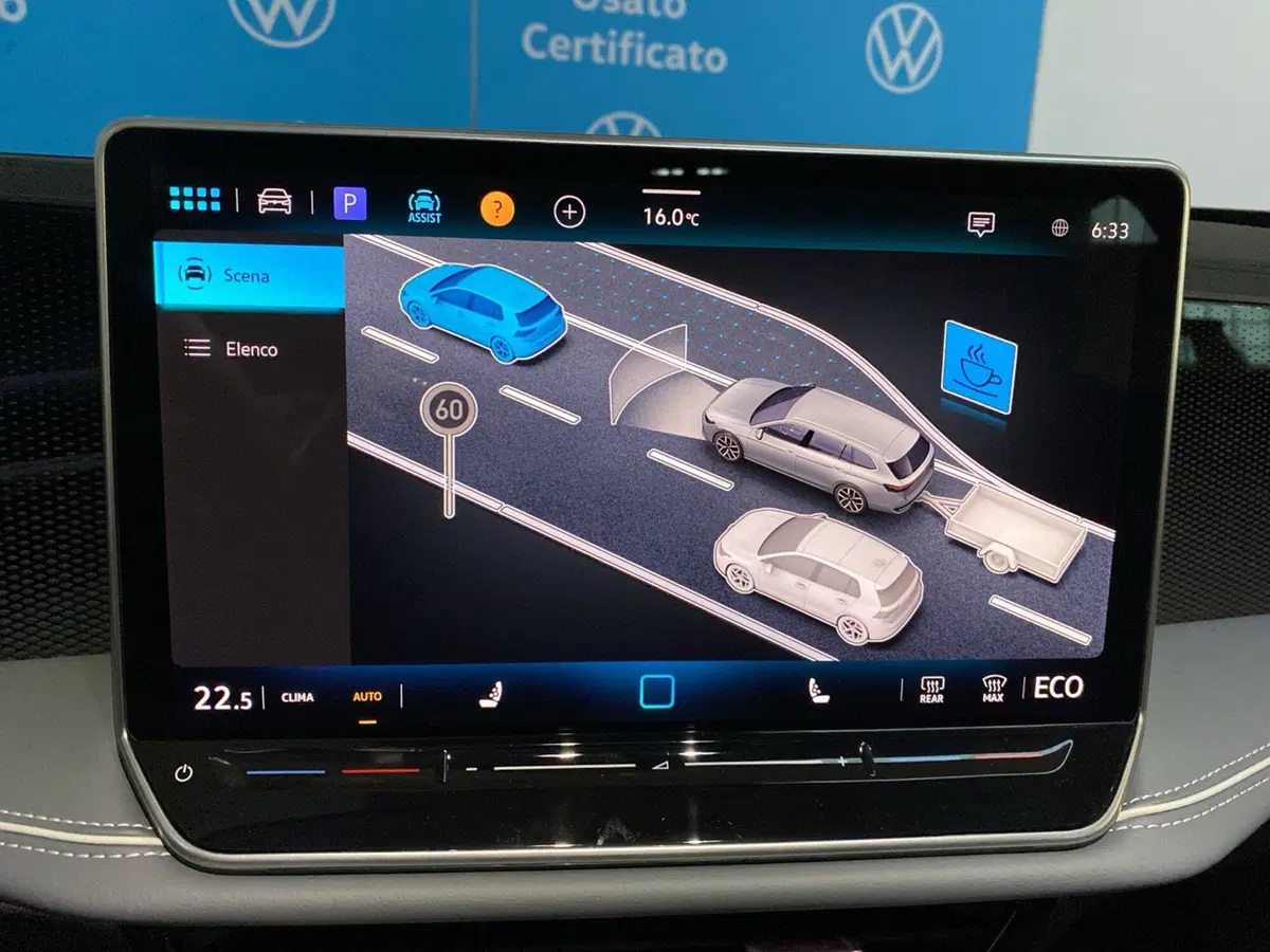 Volkswagen Passat nuova a Lodi (16)