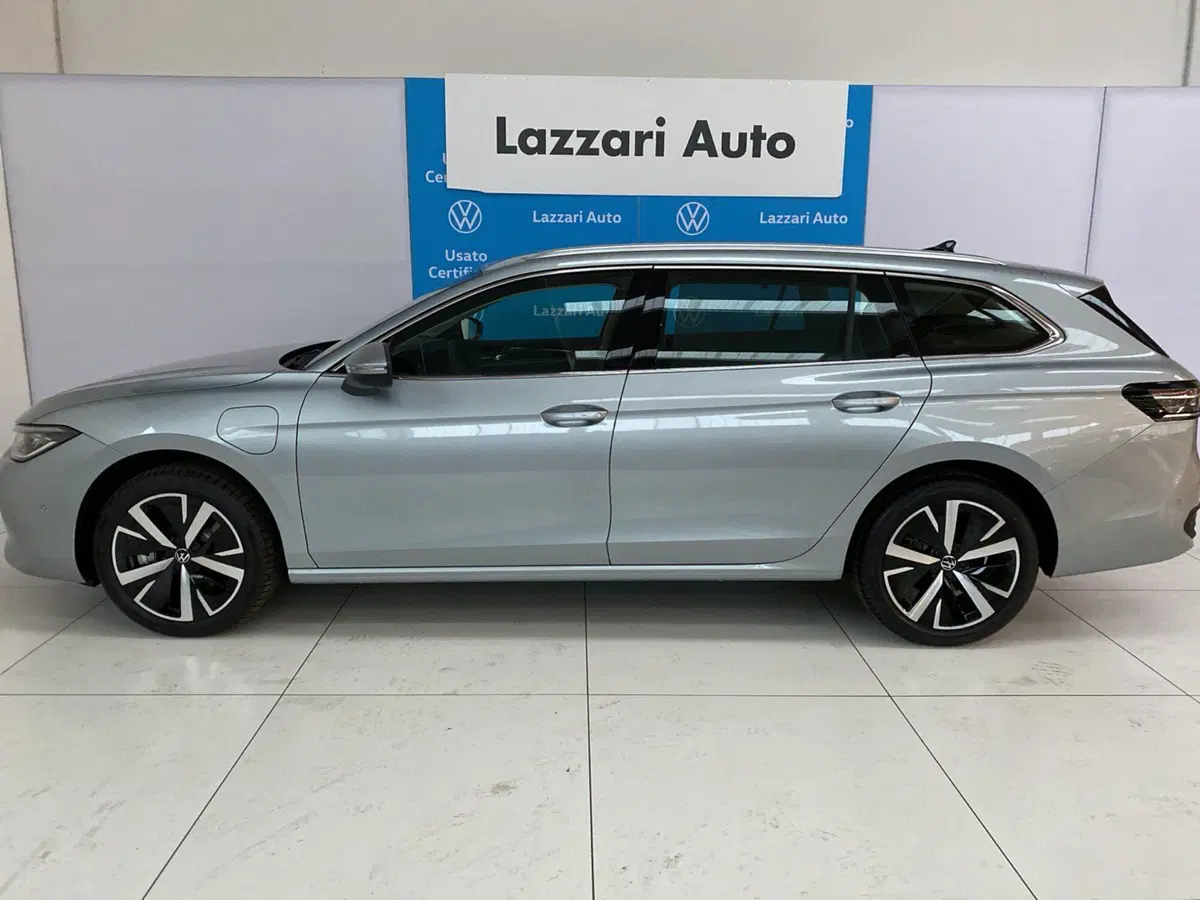 Volkswagen Passat nuova a Lodi (2)