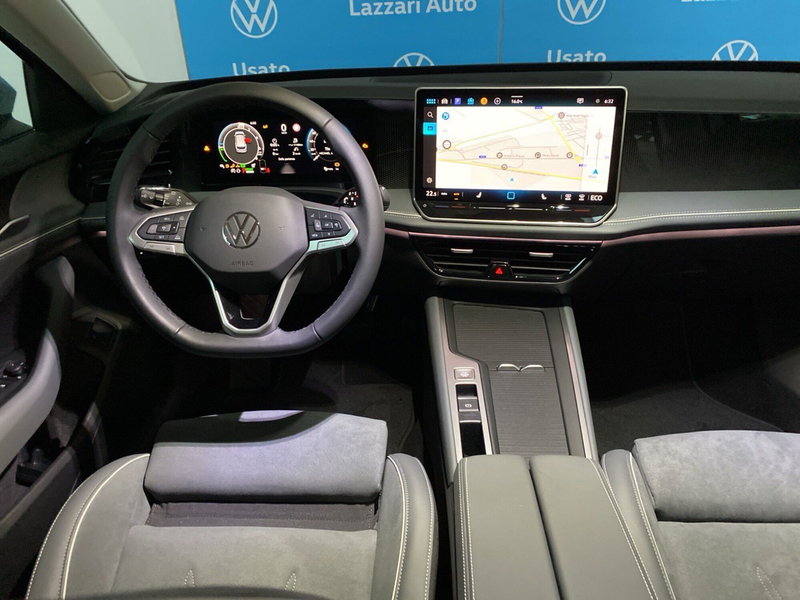 Volkswagen Passat nuova a Lodi (9)