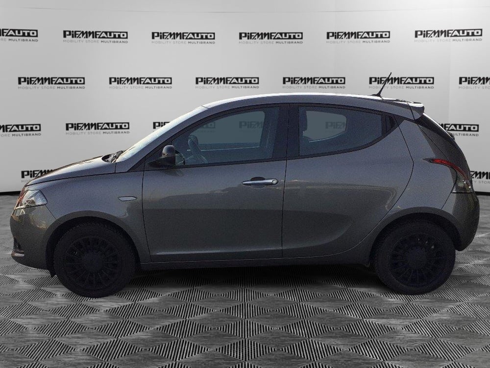 Lancia Ypsilon usata a Parma (2)