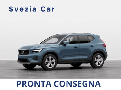 Volvo XC40 B3 automatico Core  nuova a Milano