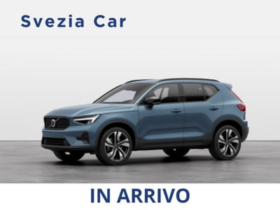 Volvo XC40 B3 automatico Plus Dark  nuova a Milano