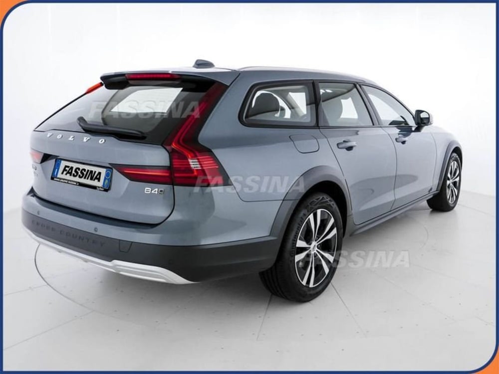 Volvo V90 Cross Country usata a Milano (6)