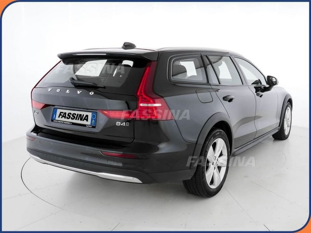 Volvo V60 Cross Country usata a Milano (6)