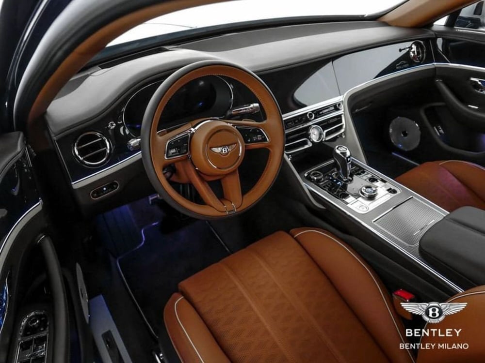 Bentley Flying Spur nuova a Milano (10)