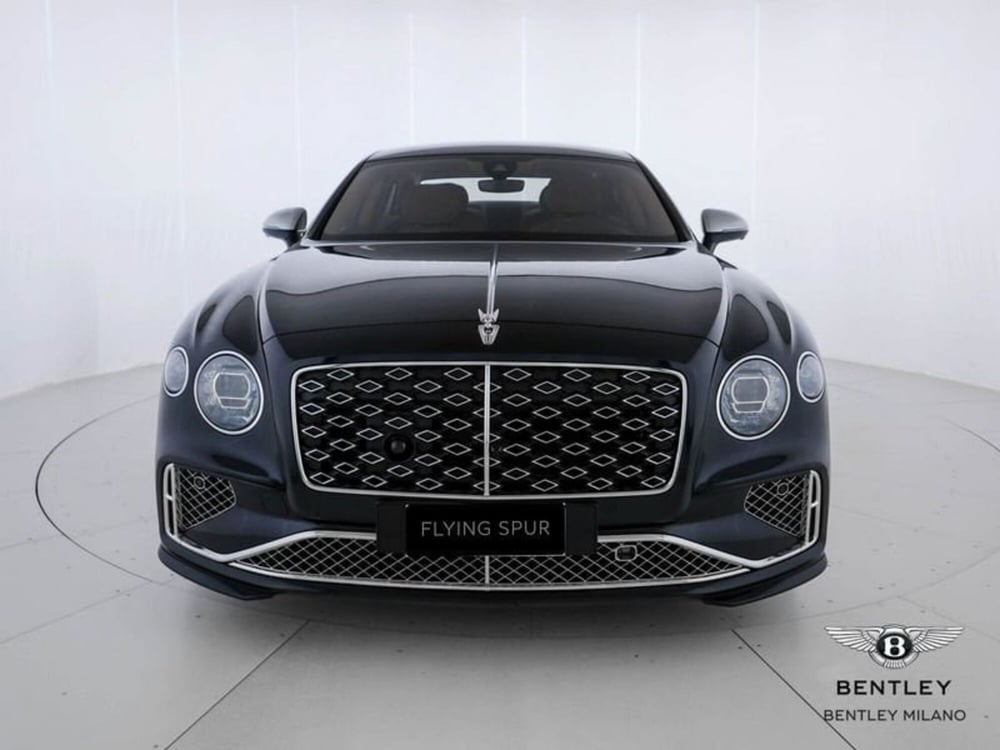 Bentley Flying Spur nuova a Milano (2)