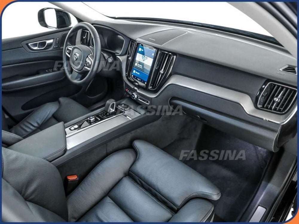 Volvo XC60 usata a Milano (14)