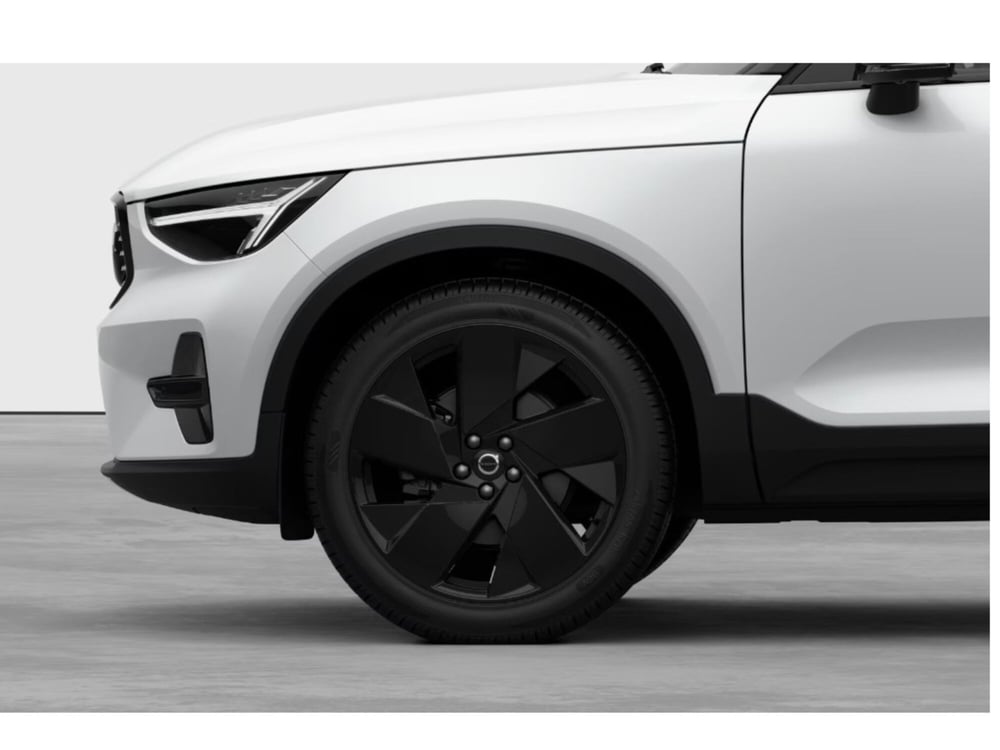 Volvo XC40 nuova a Milano (7)