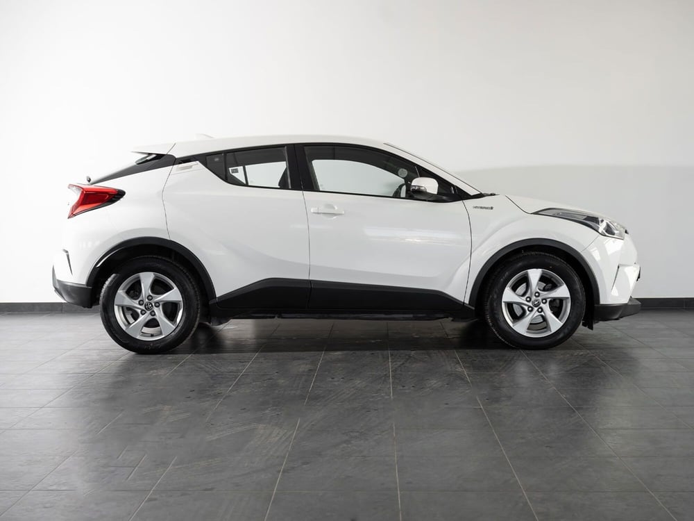 Toyota Toyota C-HR usata a Foggia (13)