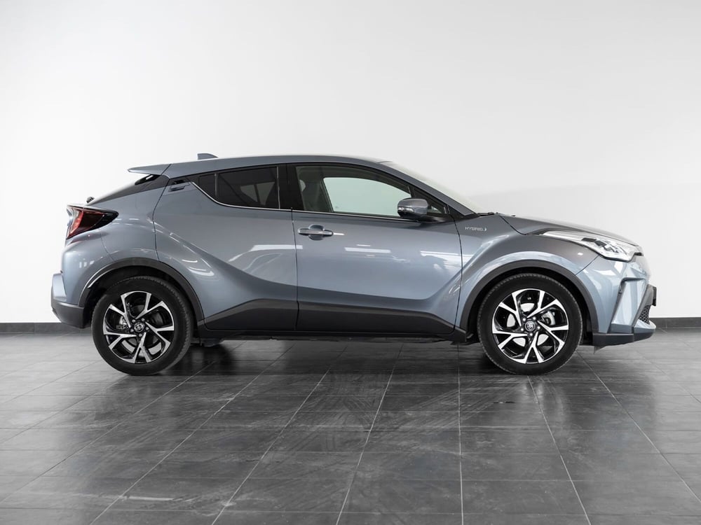 Toyota Toyota C-HR usata a Foggia (13)