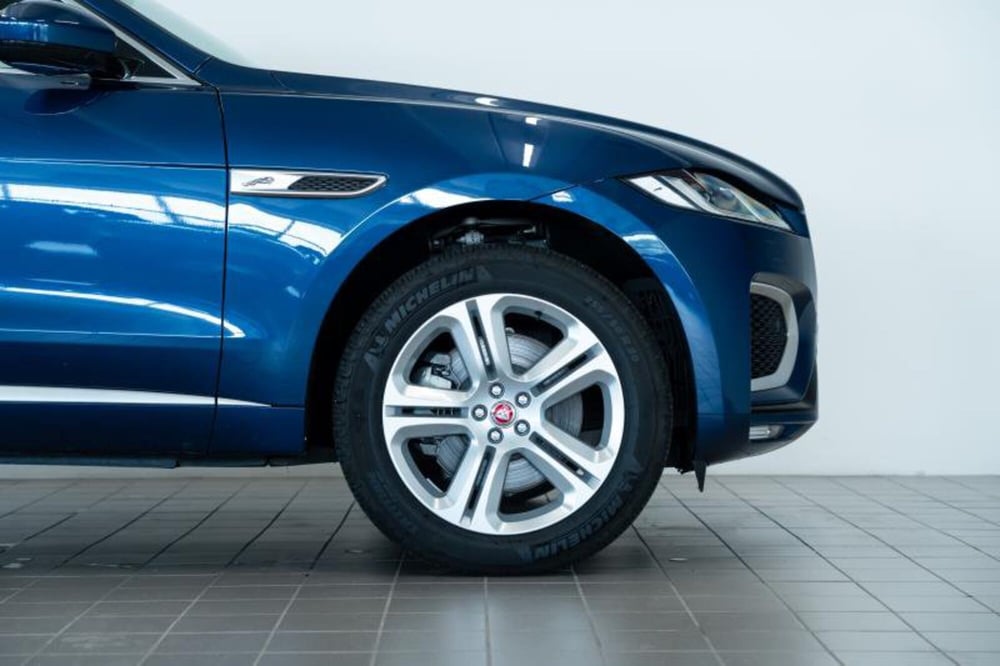 Jaguar F-Pace usata a Venezia (8)