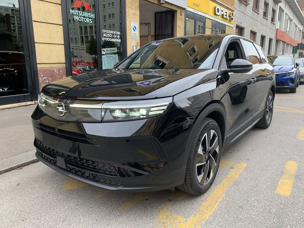 Opel Grandland nuova a Milano (2)