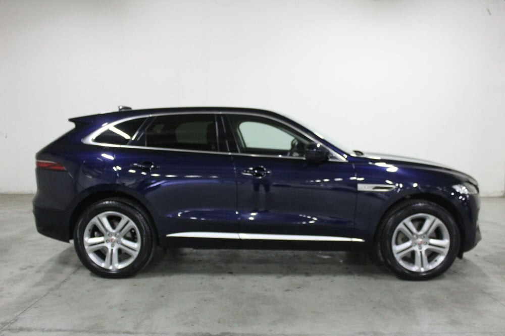 Jaguar F-Pace usata a Brescia (6)