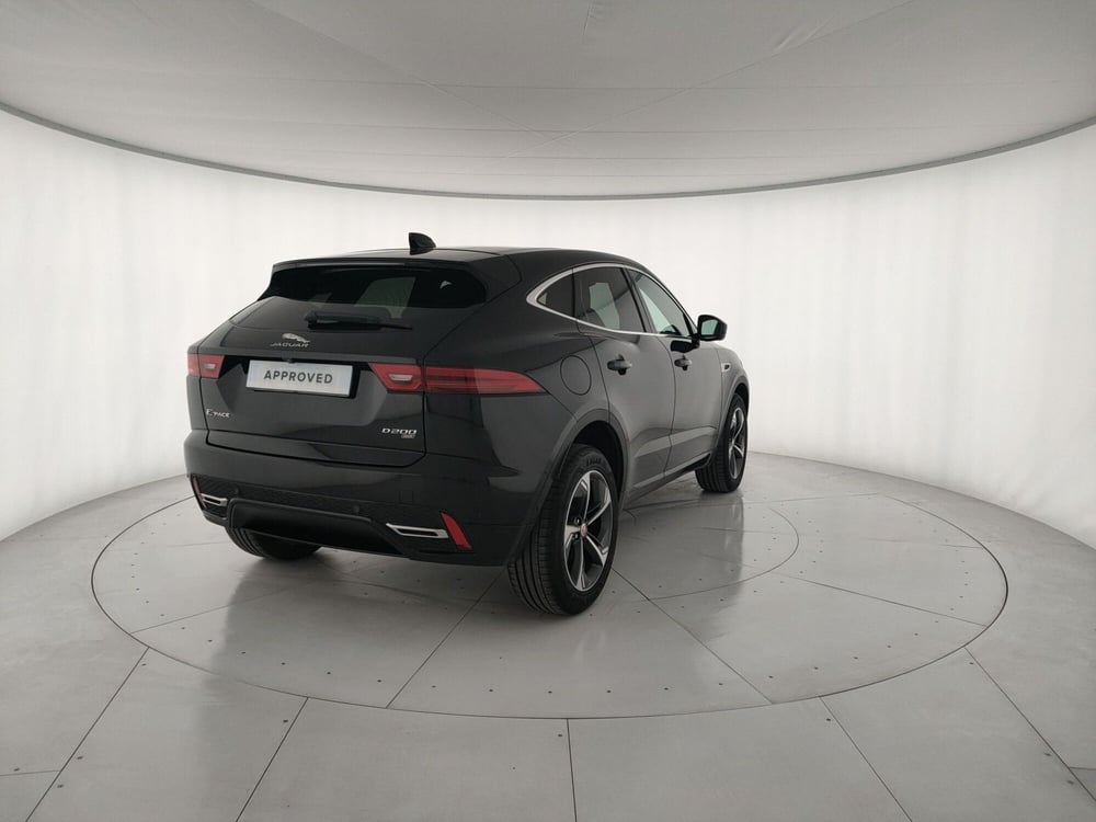 Jaguar E-Pace usata a Milano (2)