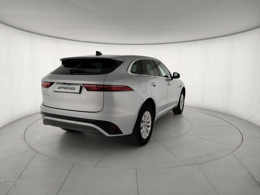 Jaguar F-Pace usata a Milano (2)