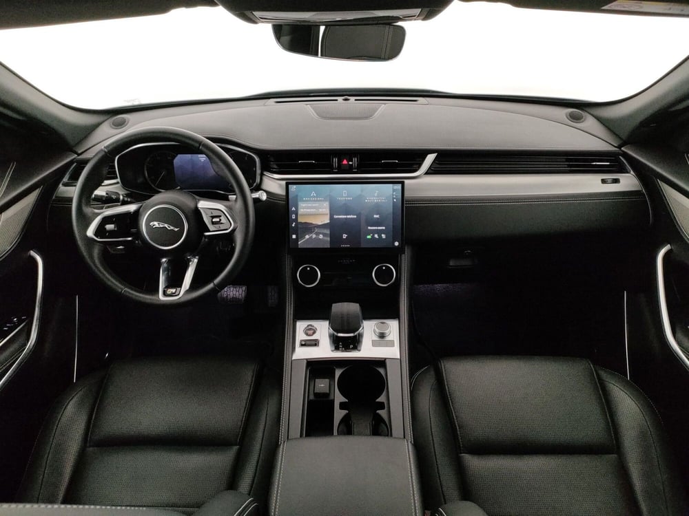 Jaguar F-Pace usata a Milano (4)