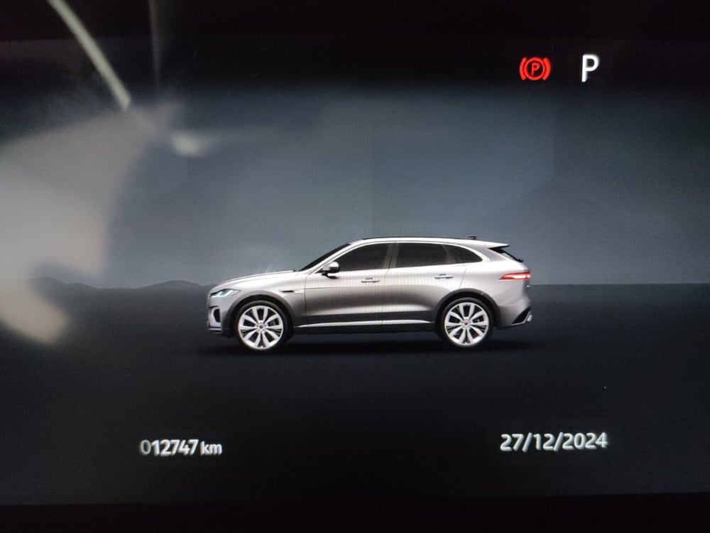 Jaguar F-Pace usata a Milano (10)