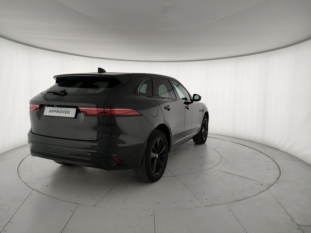 Jaguar F-Pace usata a Milano (2)