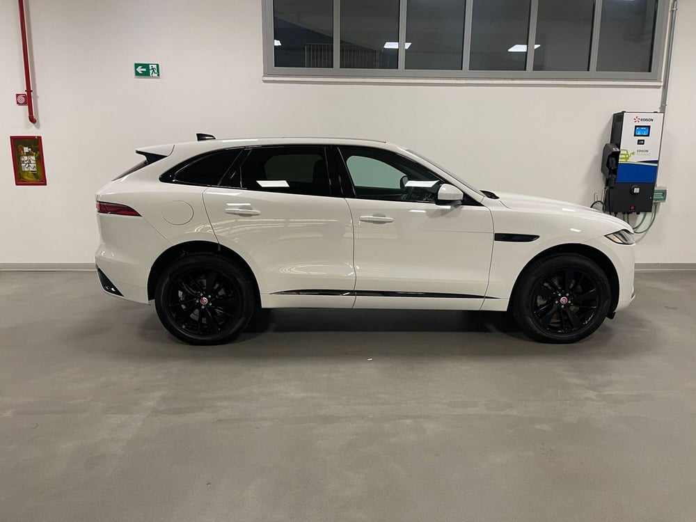 Jaguar F-Pace usata a Milano (6)