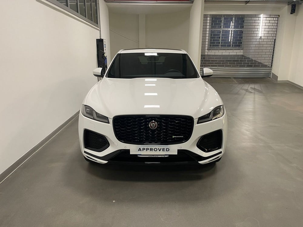 Jaguar F-Pace usata a Milano (8)