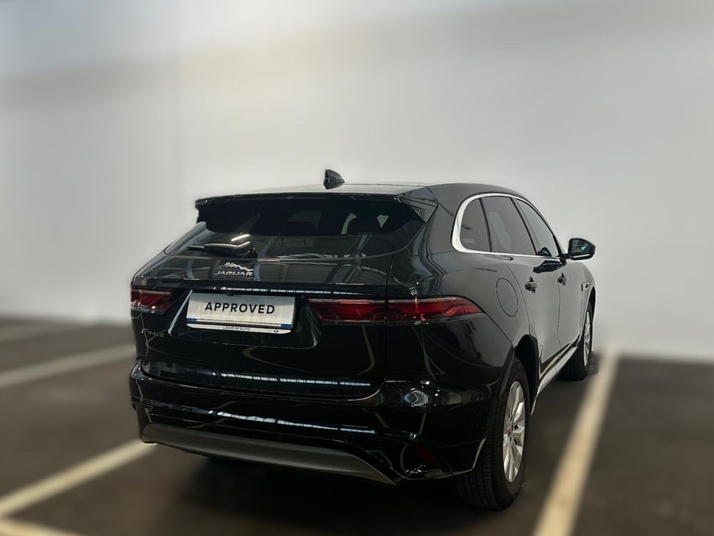 Jaguar F-Pace usata a Milano (2)