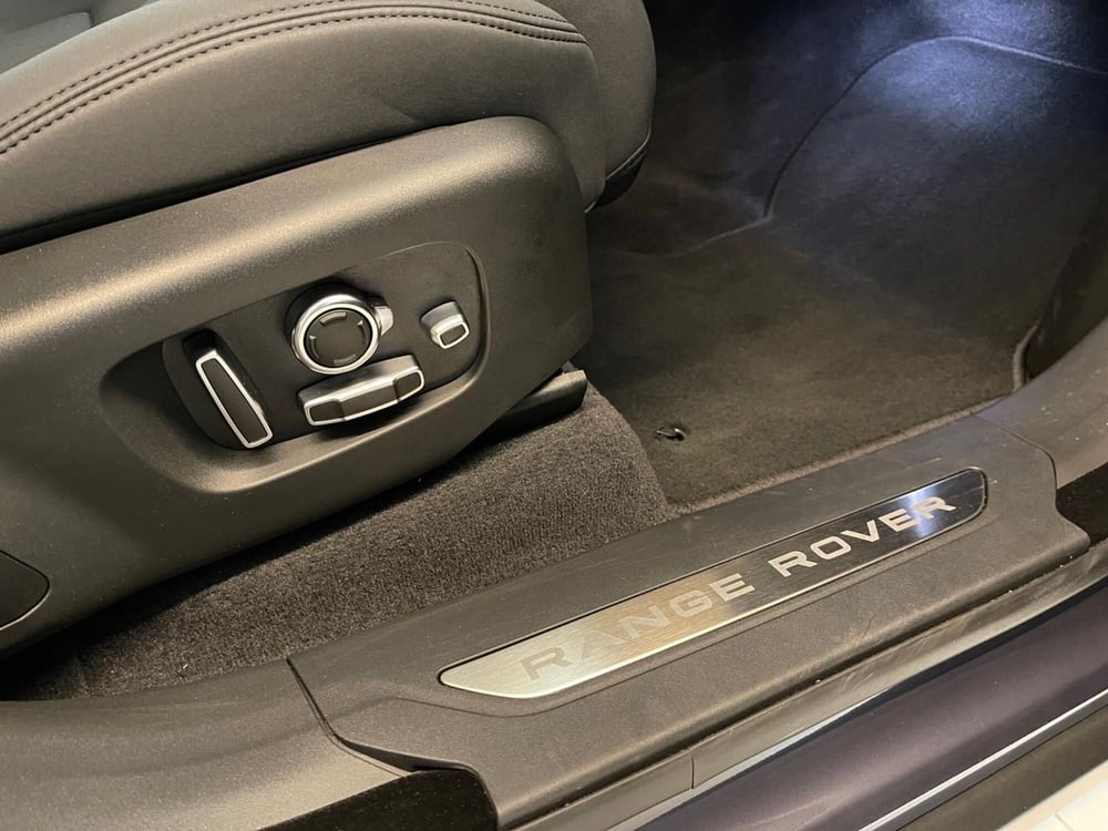 Land Rover Range Rover Velar usata a Milano (17)