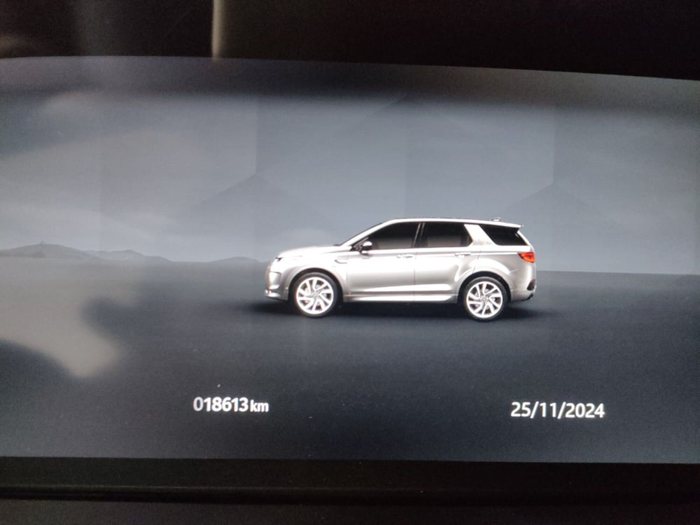 Land Rover Discovery Sport usata a Milano (10)