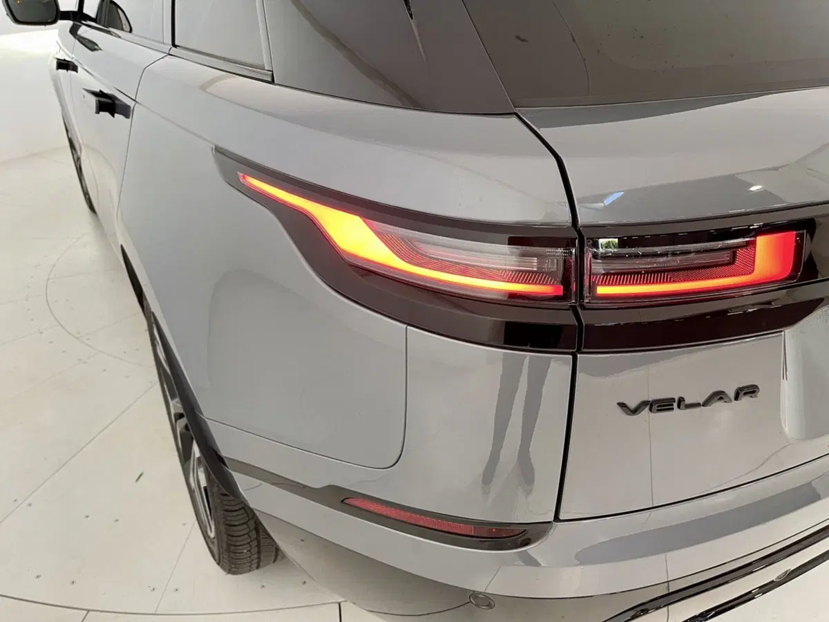 Land Rover Range Rover Velar usata a Milano (20)