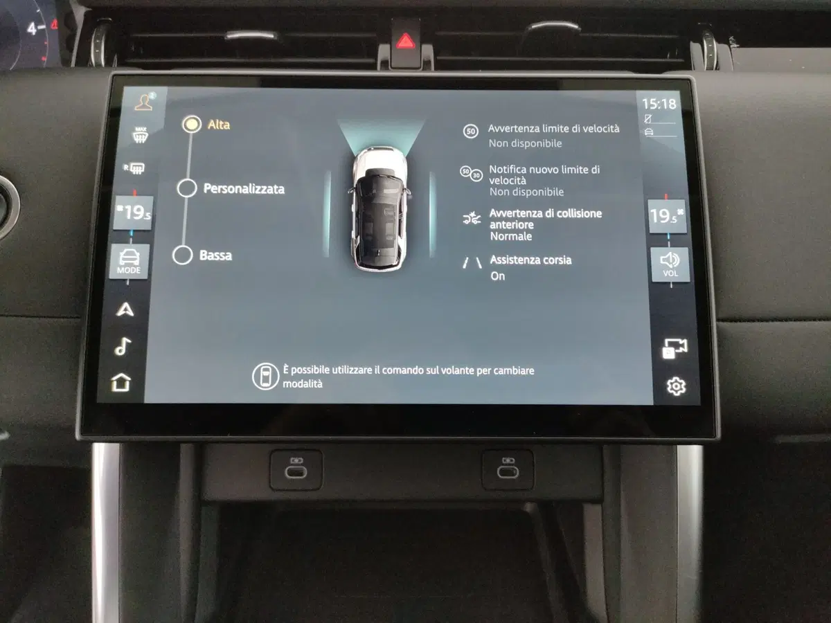 Land Rover Discovery Sport usata a Milano (17)