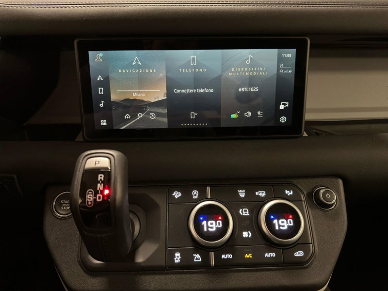 Land Rover Defender usata a Milano (11)